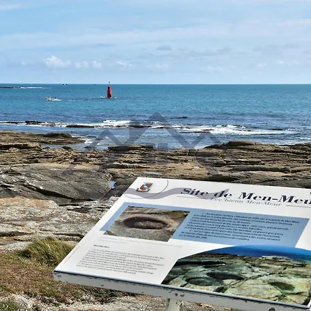 Holiday home Souvenir Du Guil: Seaside With Garden In
