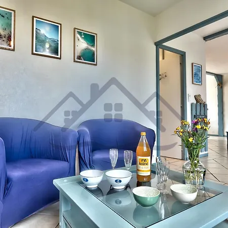 Holiday home Souvenir Du Guil: Seaside With Garden In