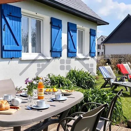 Souvenir Du Guil: Seaside With Garden In